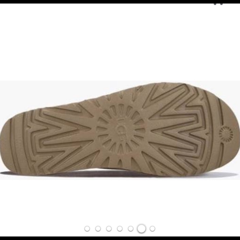 UGG W MINI BAILEY BUTTON GEN Booties Size: 6 - Picture 3 of 5